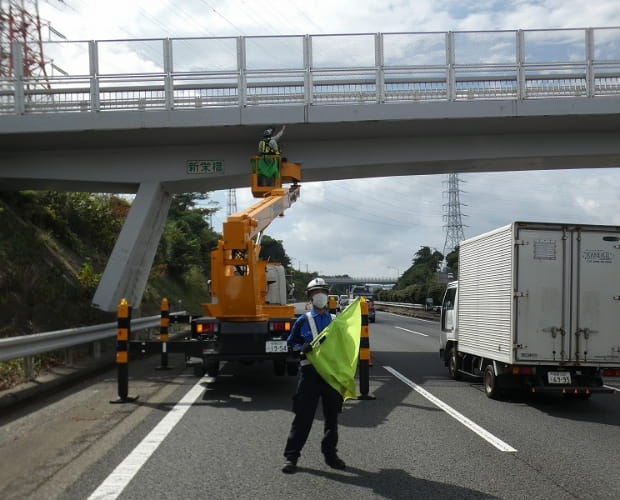 高速道路での点検