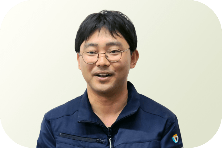 インタビューに答えるM.Kさん